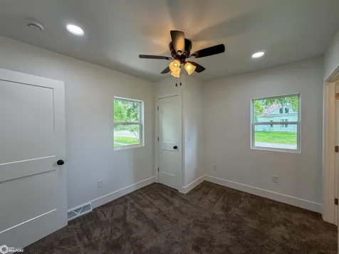 1121 3rd Avenue E Albia IA 52531