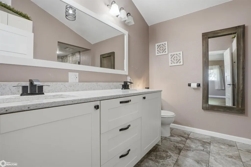 4001 145th Street Hedrick IA 52563