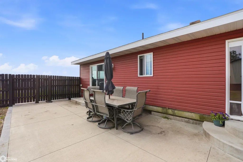 4001 145th Street Hedrick IA 52563