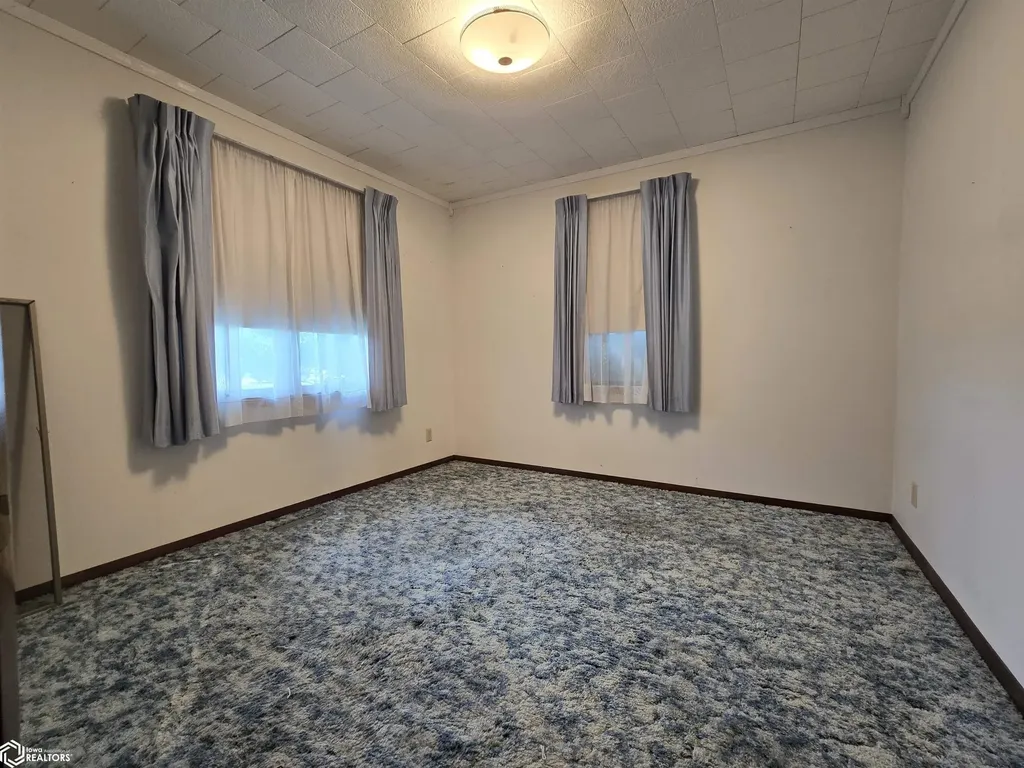 11543 Dmc Highway 99 Burlington IA 52601