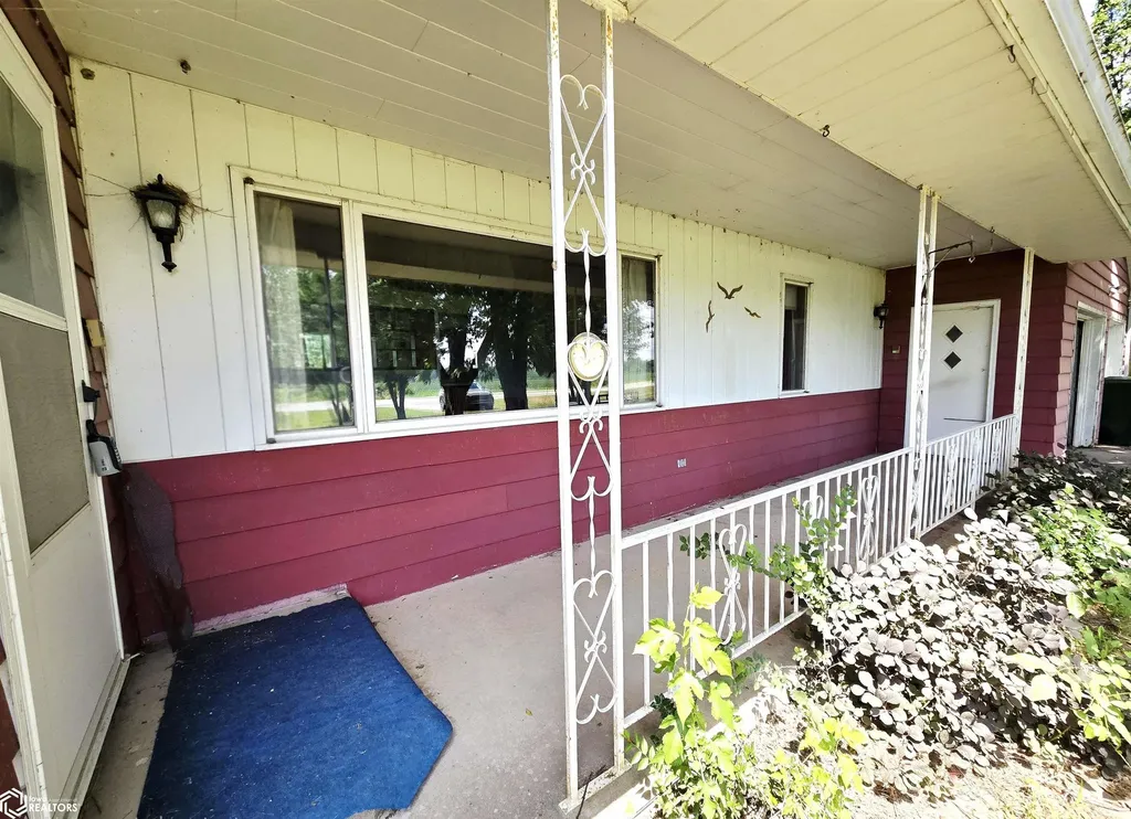 11543 Dmc Highway 99 Burlington IA 52601