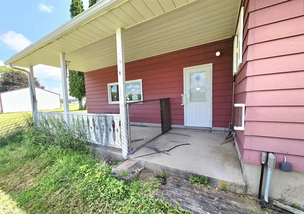 11543 Dmc Highway 99 Burlington IA 52601