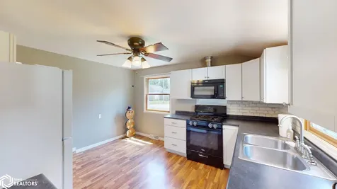 904 College Street Plymouth IA 50464