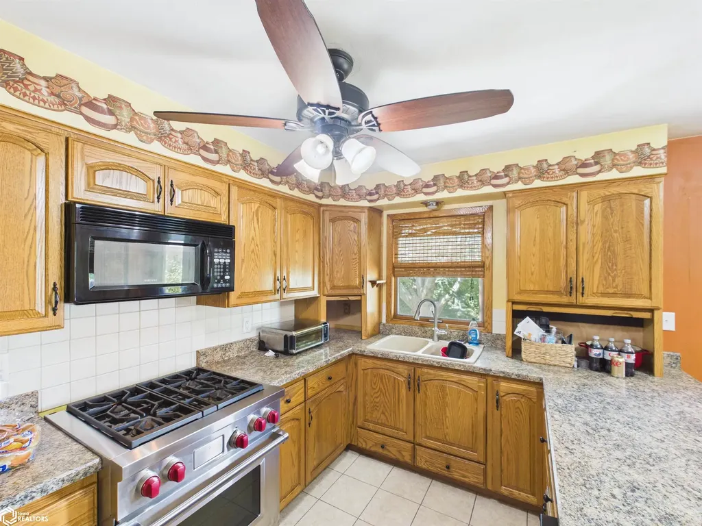 401 N College Street Agency IA 52530