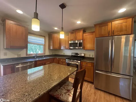 902 S 15th Street Clear Lake IA 50428