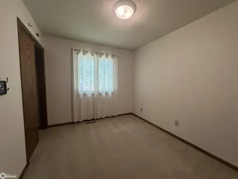 902 S 15th Street Clear Lake IA 50428
