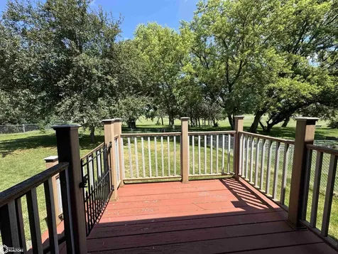 902 S 15th Street Clear Lake IA 50428