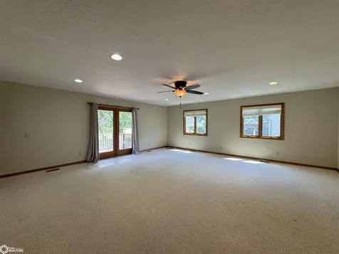 902 S 15th Street Clear Lake IA 50428