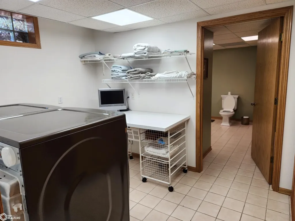 1022 Oakland Drive Tama IA 52339