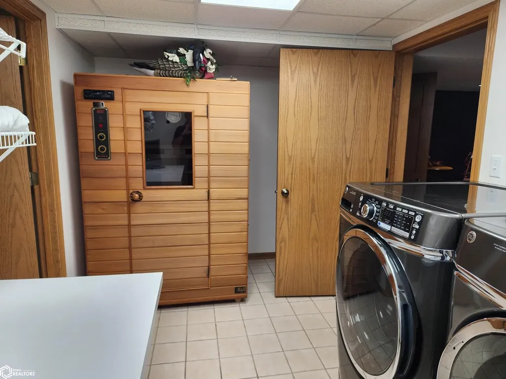 1022 Oakland Drive Tama IA 52339