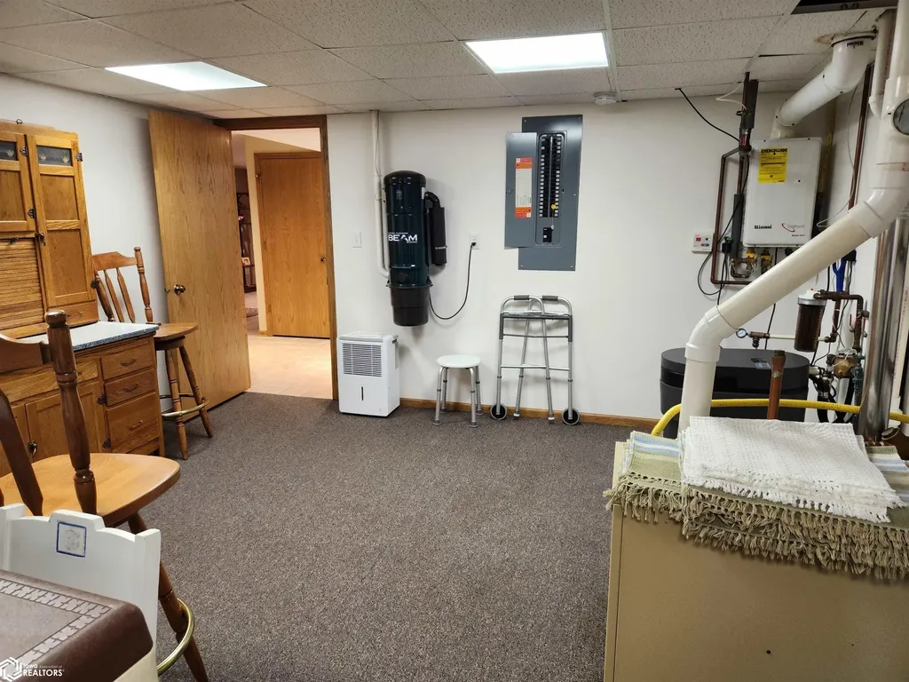 1022 Oakland Drive Tama IA 52339