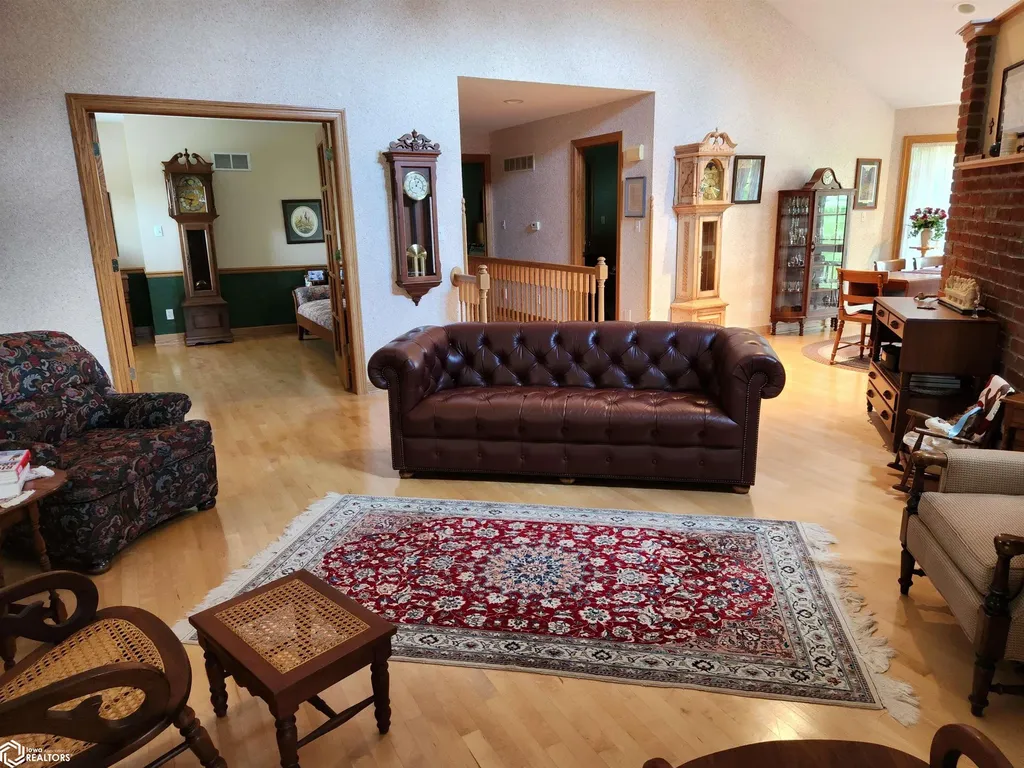 1022 Oakland Drive Tama IA 52339