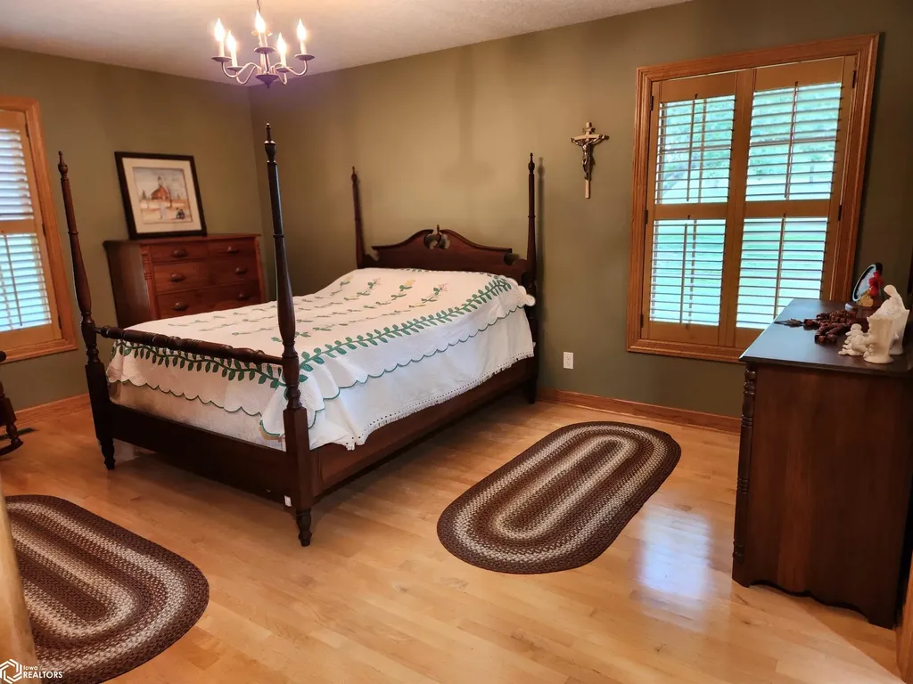 1022 Oakland Drive Tama IA 52339