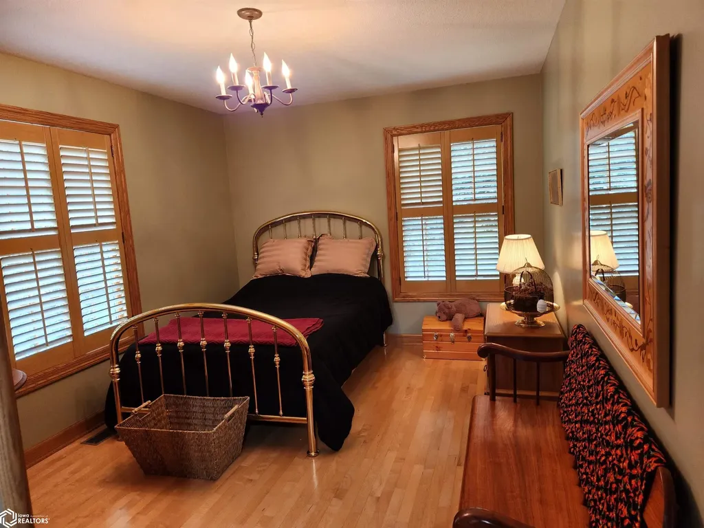 1022 Oakland Drive Tama IA 52339