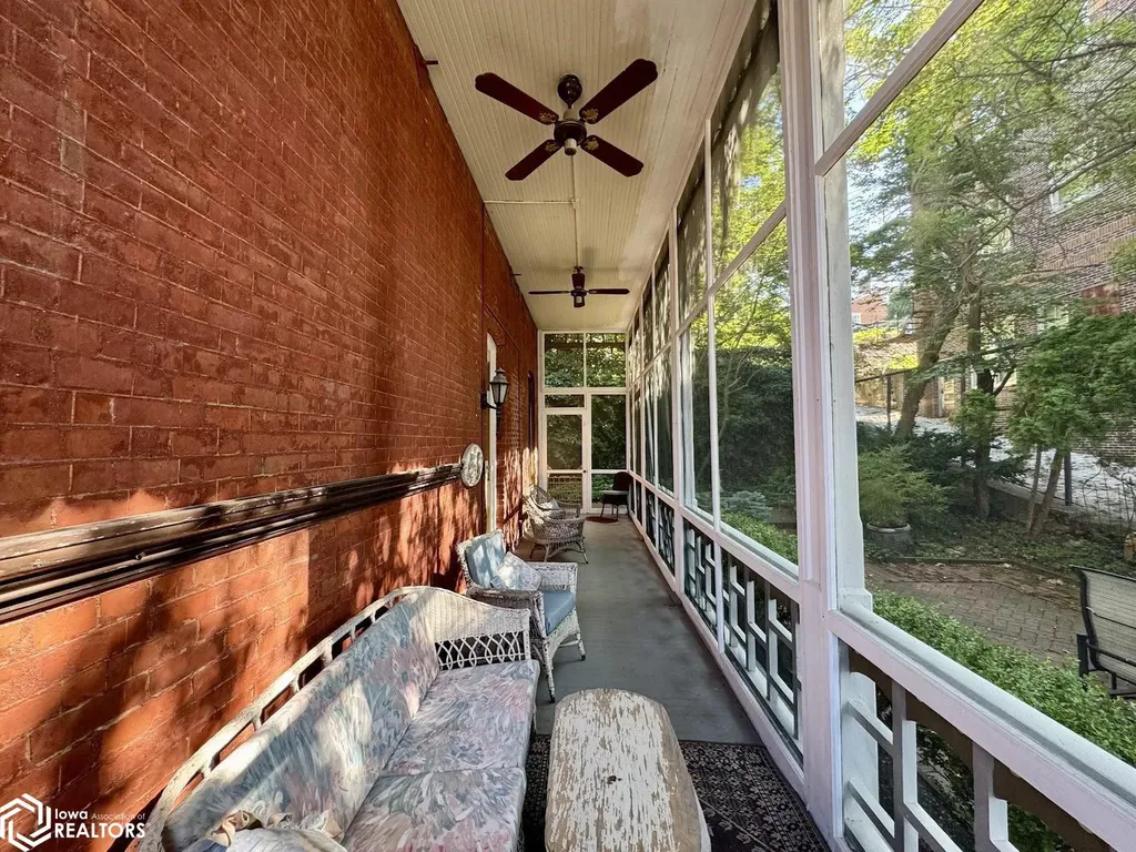 516 Washington Street Burlington IA 52601