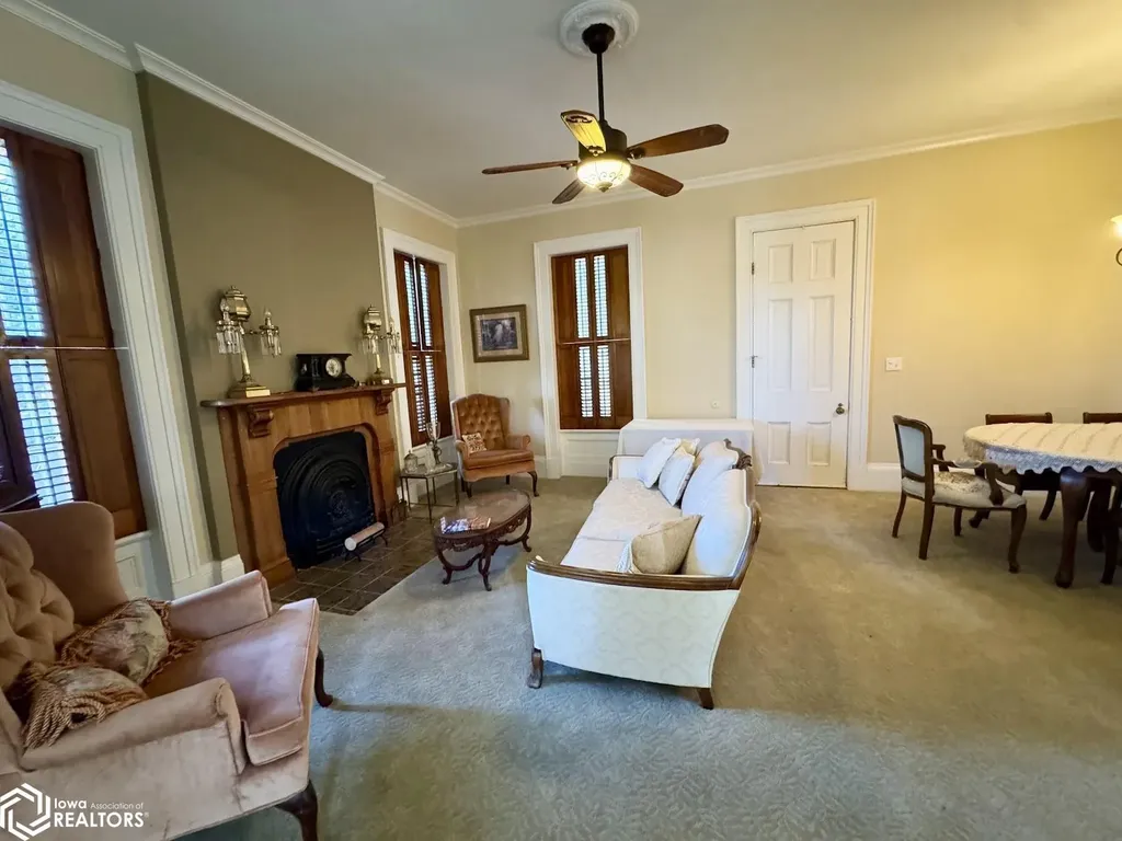 516 Washington Street Burlington IA 52601