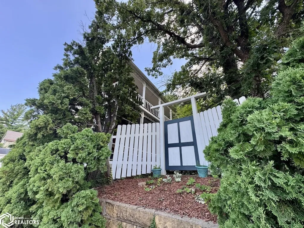 516 Washington Street Burlington IA 52601