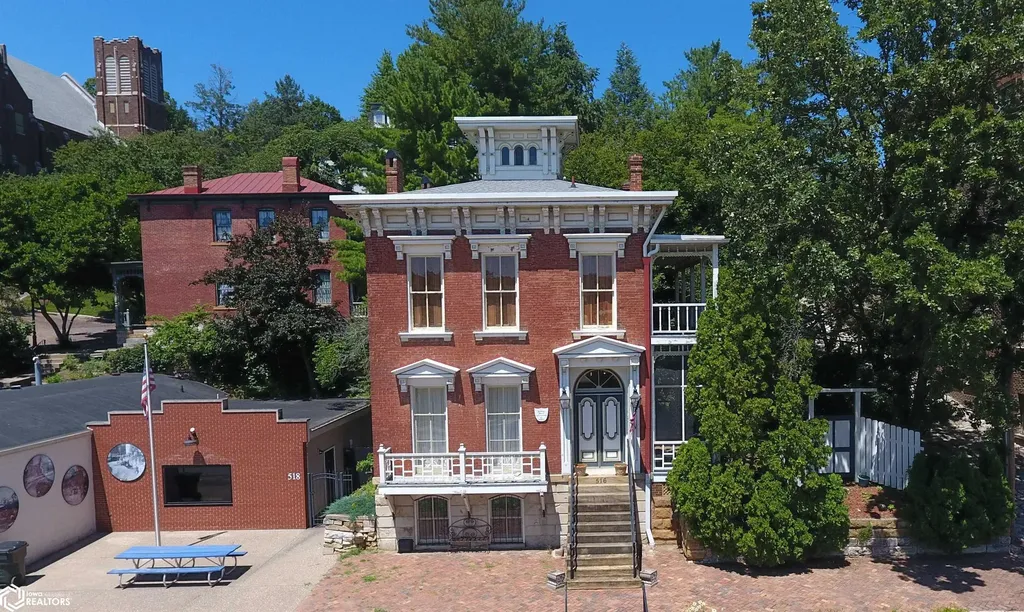 516 Washington Street Burlington IA 52601