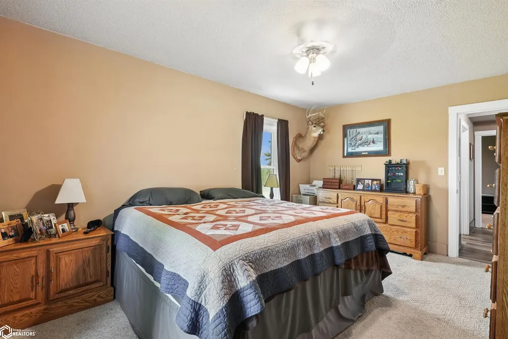 30364 250th Street Eldora IA 50627