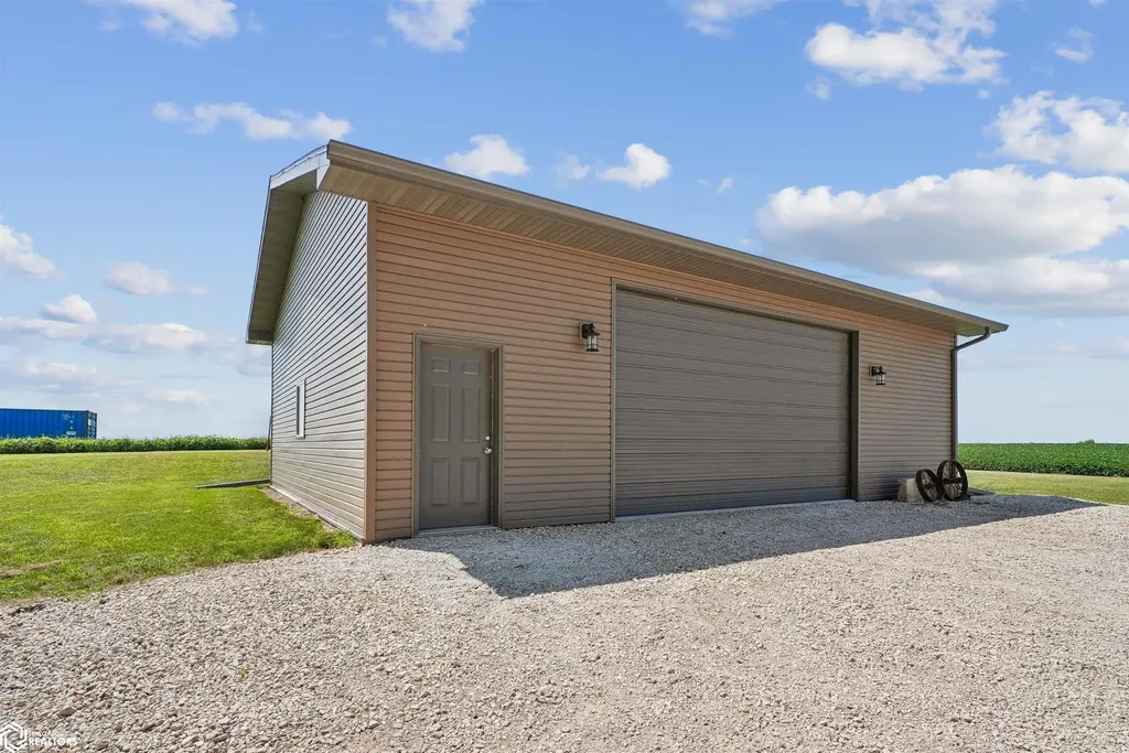 30364 250th Street Eldora IA 50627