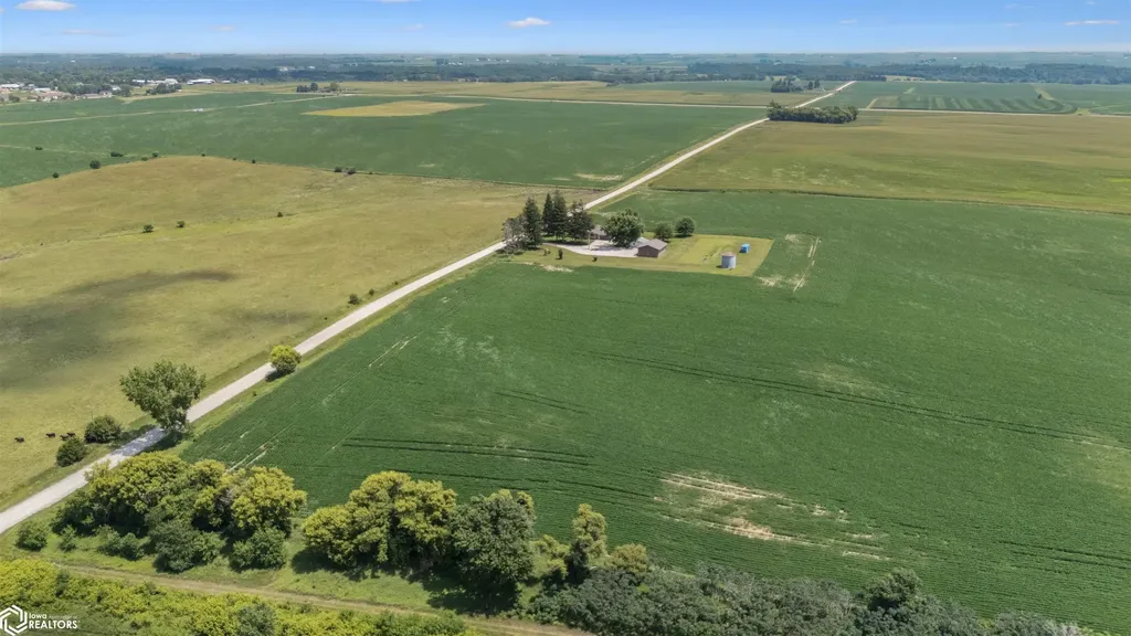 30364 250th Street Eldora IA 50627