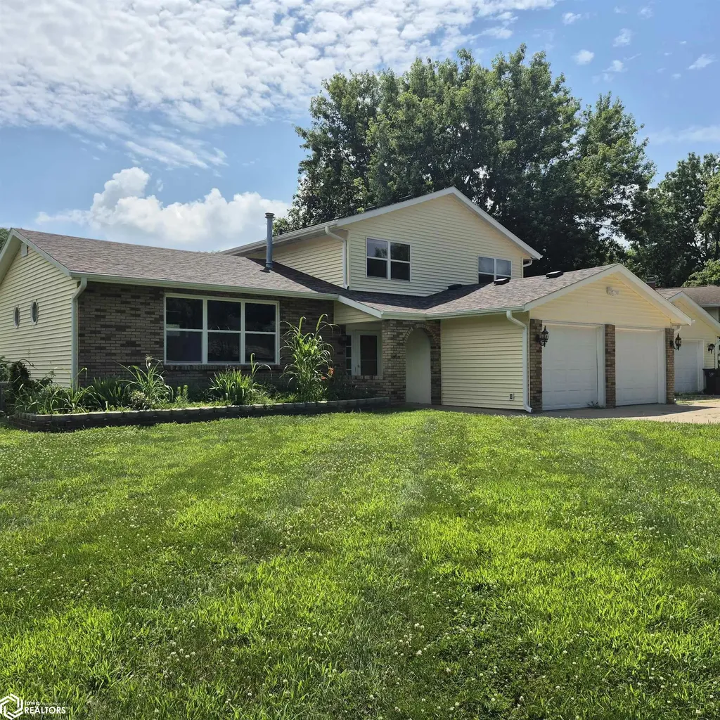 62 Schwartz Drive Ottumwa IA 52501