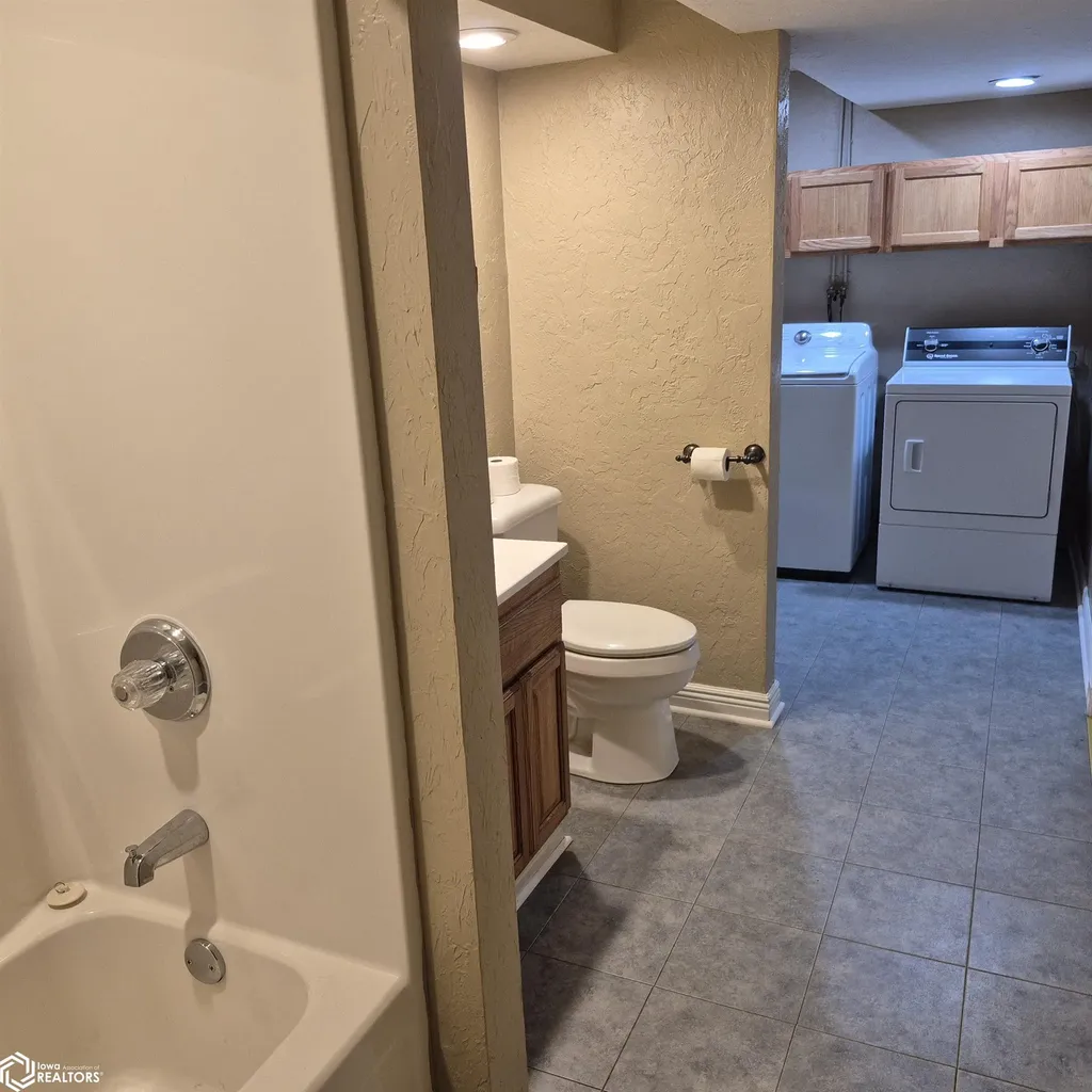 62 Schwartz Drive Ottumwa IA 52501