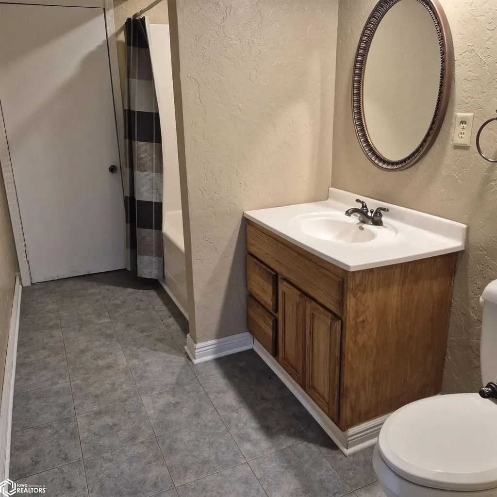 62 Schwartz Drive Ottumwa IA 52501
