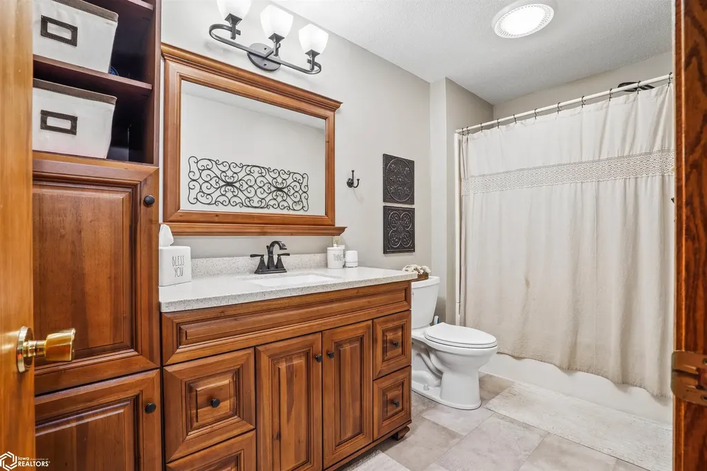 1200 Sioux Street Burlington IA 52601