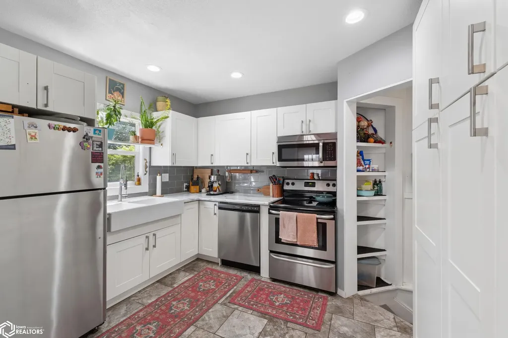 1011 2nd Street NW Mason City IA 50401