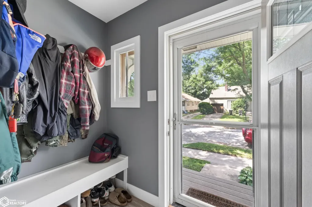 1011 2nd Street NW Mason City IA 50401