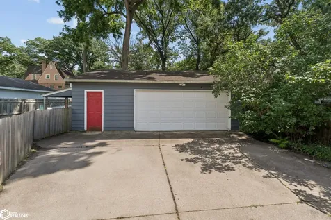 1011 2nd Street NW Mason City IA 50401