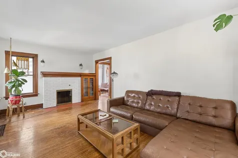 1011 2nd Street NW Mason City IA 50401