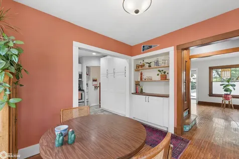 1011 2nd Street NW Mason City IA 50401