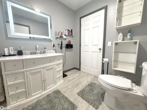 2905 Moody Lane Burlington IA 52601