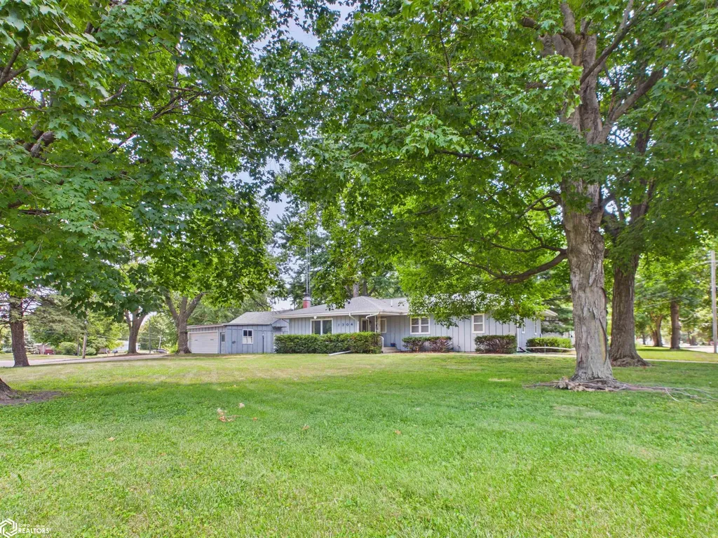 1304 7th Avenue E Oskaloosa IA 52577