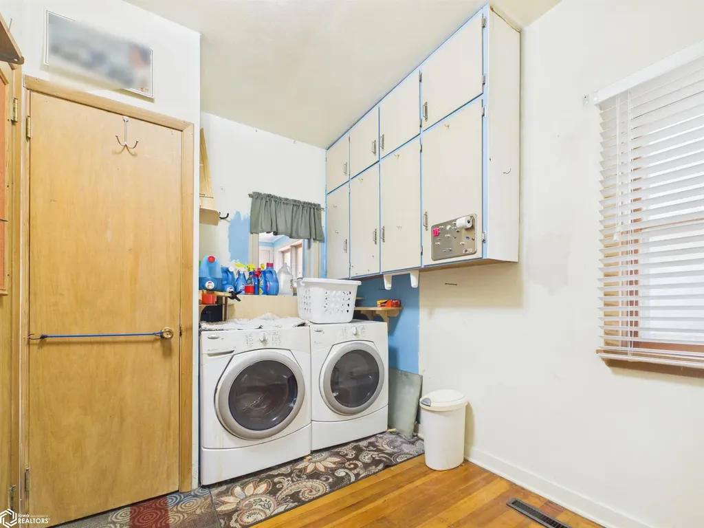 1304 7th Avenue E Oskaloosa IA 52577