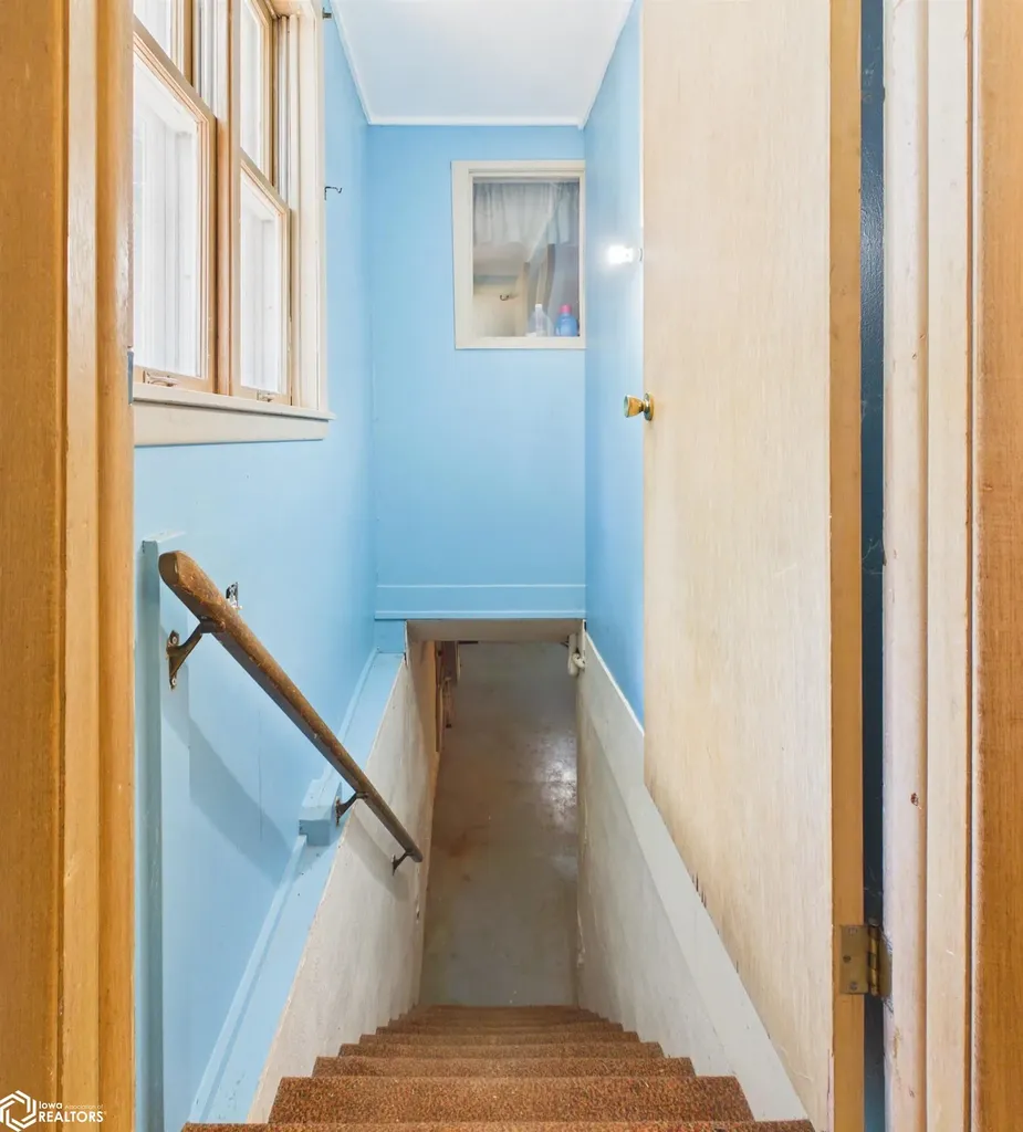 1304 7th Avenue E Oskaloosa IA 52577
