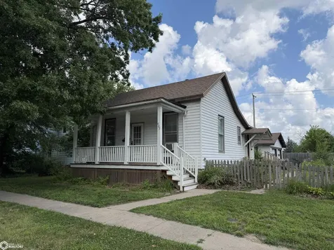 407 E Kirkwood Avenue Fairfield IA 52556