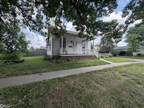 407 E Kirkwood Avenue Fairfield IA 52556