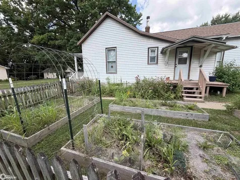 407 E Kirkwood Avenue Fairfield IA 52556
