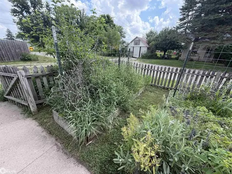 407 E Kirkwood Avenue Fairfield IA 52556