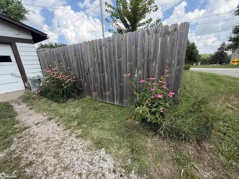 407 E Kirkwood Avenue Fairfield IA 52556