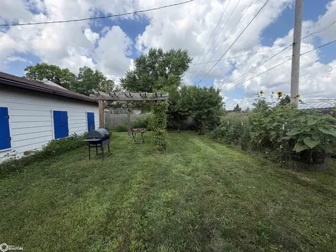 407 E Kirkwood Avenue Fairfield IA 52556