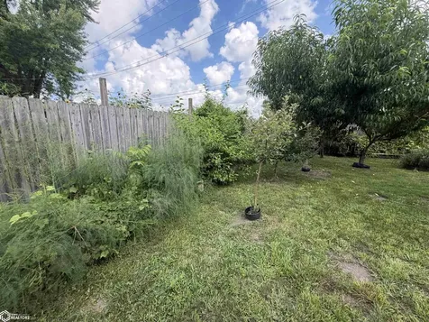 407 E Kirkwood Avenue Fairfield IA 52556