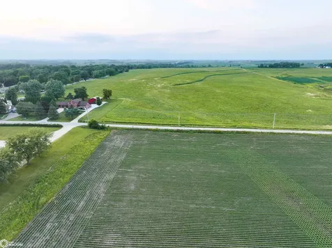Outer Road & 6th Street NE Oelwein IA 50662