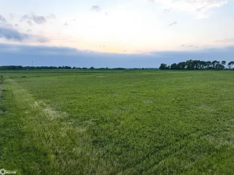 Outer Road & 6th Street NE Oelwein IA 50662