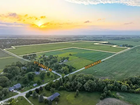 Outer Road & 6th Street NE Oelwein IA 50662