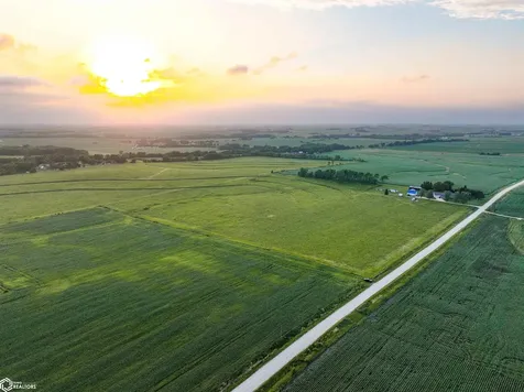 Outer Road & 6th Street NE Oelwein IA 50662