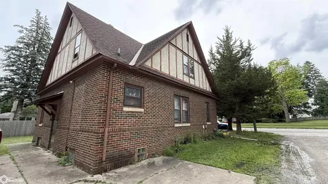 242 14th Street SE Mason City IA 50401